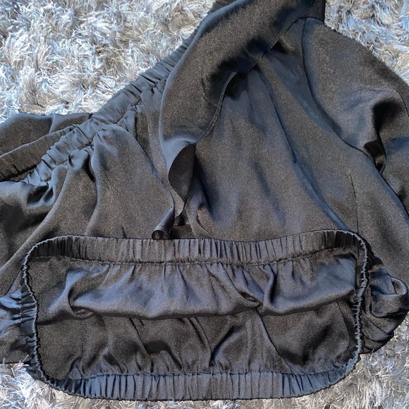 Express One Shoulder Ruffle crop - Picture 5 of 5